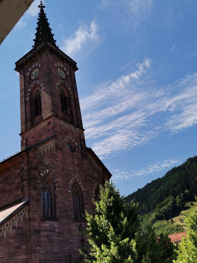 Hotel Gruener Baum - Hotel Im Murgtal, Schwarzwald Weisenbach Exteriör bild